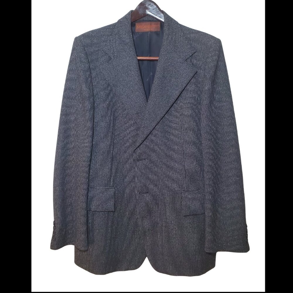 Yves Saint Laurent Men’s Sport Jacket – Size 40R – Grey Pinstripe Brushed Herrin